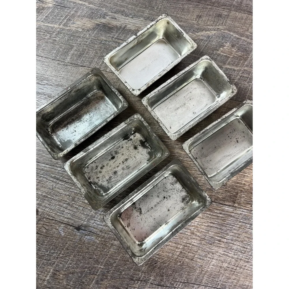 Small vintage loaf pans set of 6 baking assemblage‎ patina display Art junkin